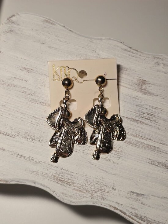 KMQ Jewelry - Vintage 1980s KMQ Saddle Gold Tone Post Earring, NEW!
